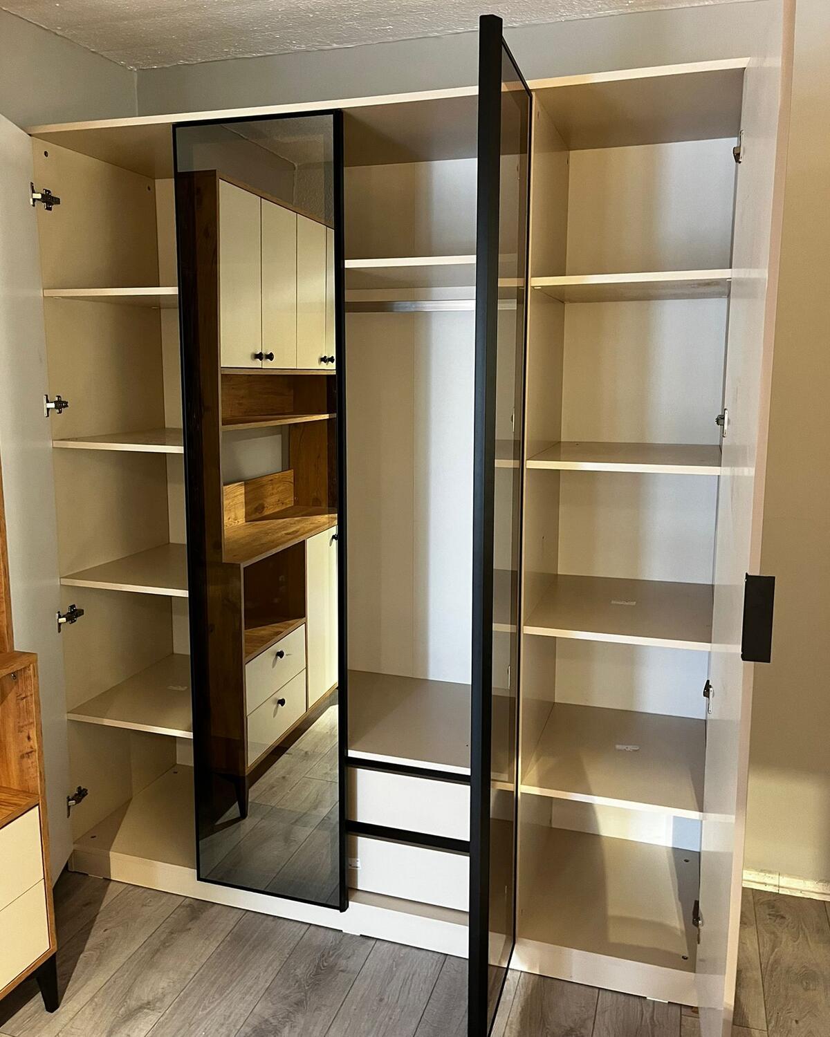 Chancolye Elbise Dolabı 4 Kapaklı Ece