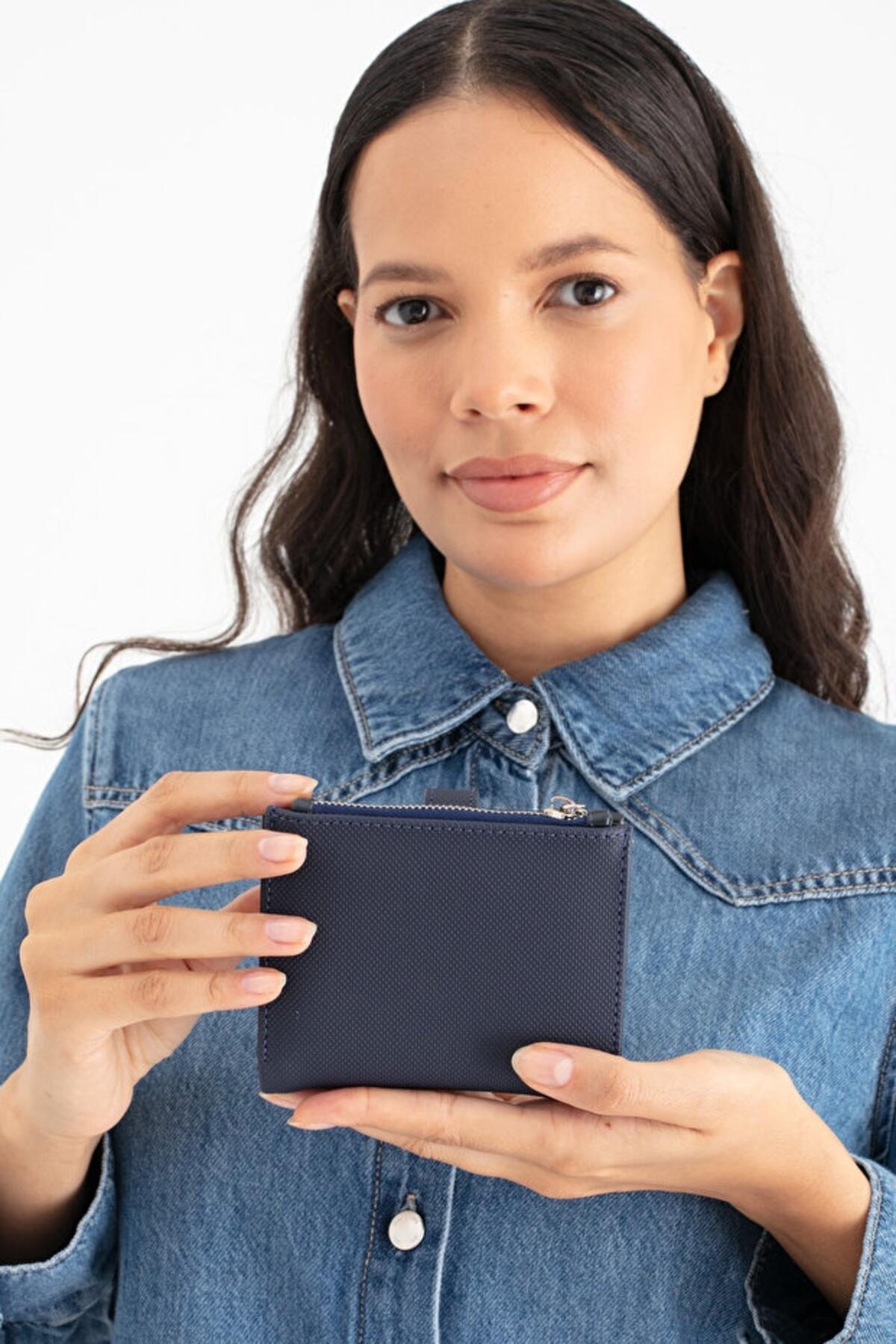 United Colors Of Benetton Kadın Cüzdan BNT_1657 Lacivert United Colors Of Benetton Kadın Cüzdan BNT_1657 Lacivert