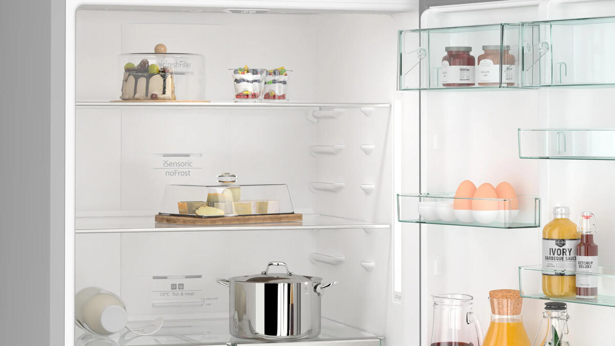 Siemens Buzdolabı KG76NCIE0N