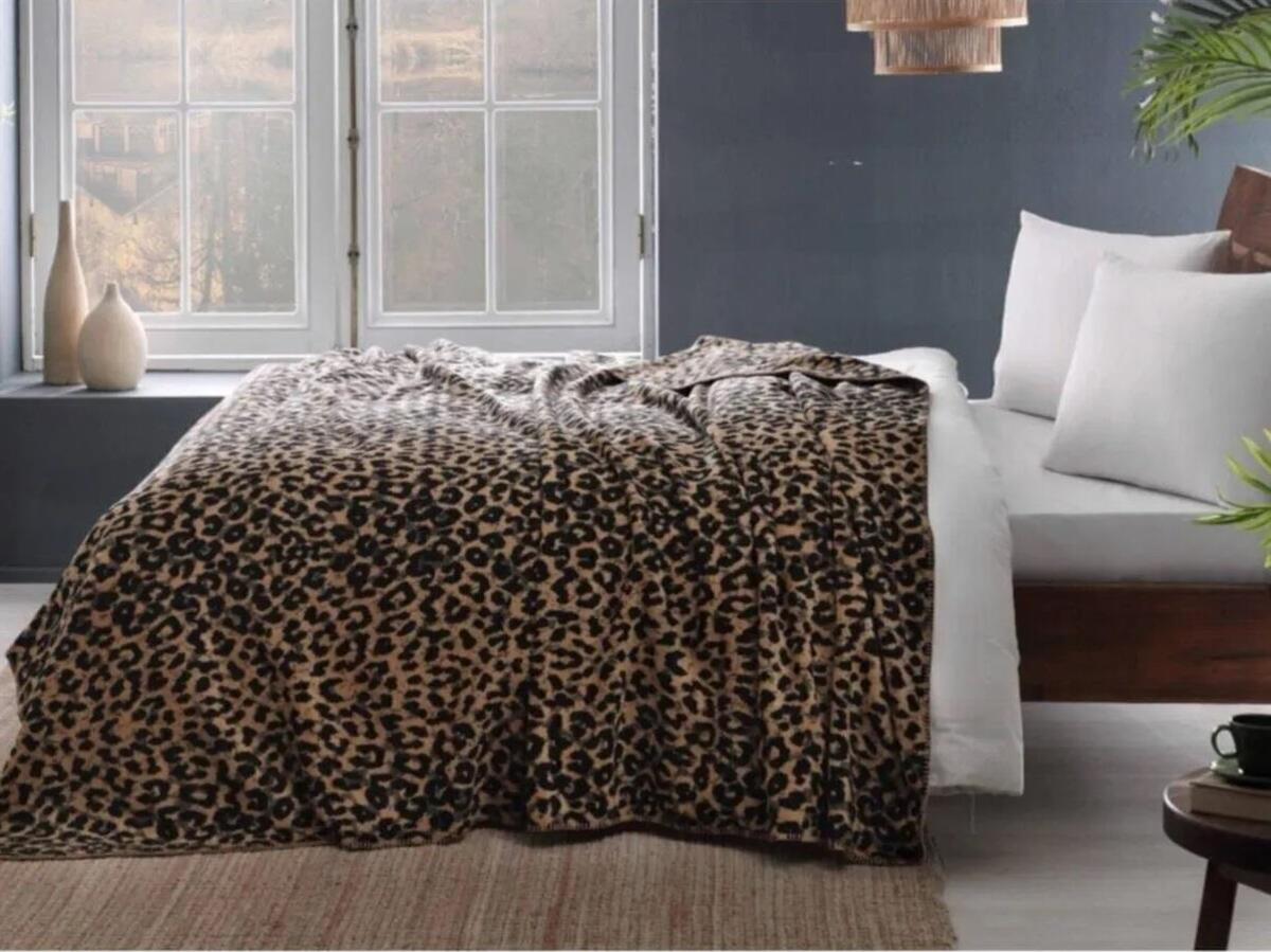 Taç Battaniye 200*220 Pamuklu Leopar Siyah