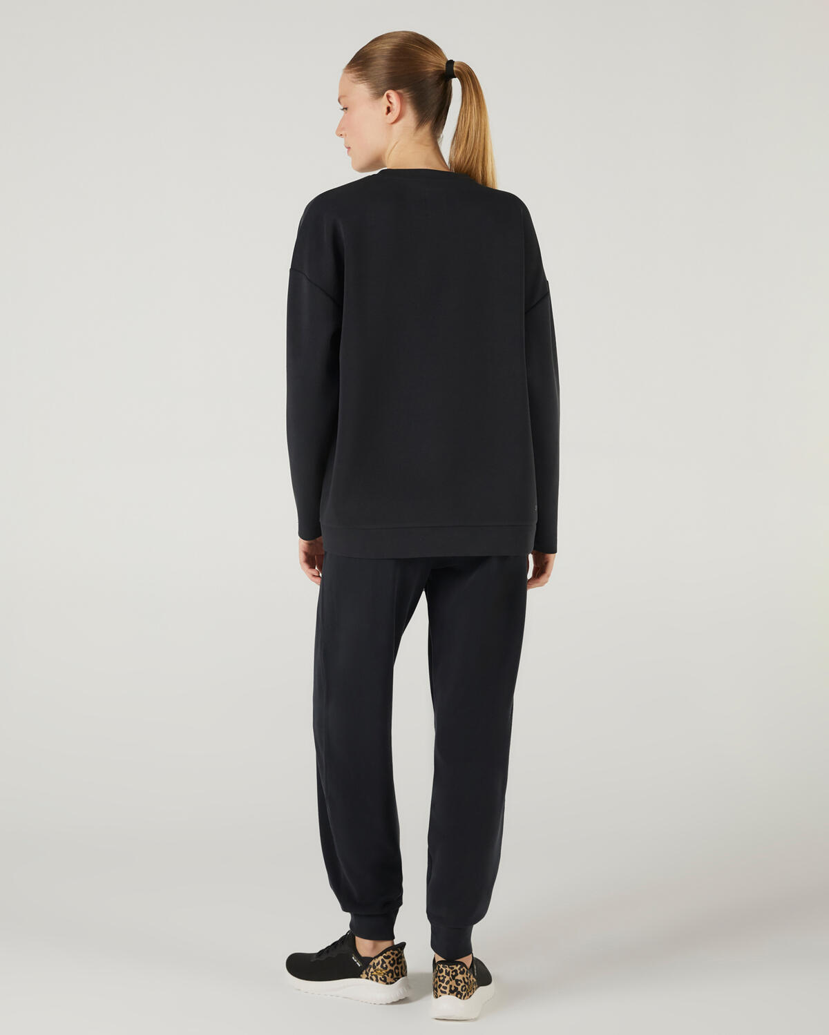 Skechers W Soft Touch Crew Neck Sweatshirt S242152-001 Siyah
