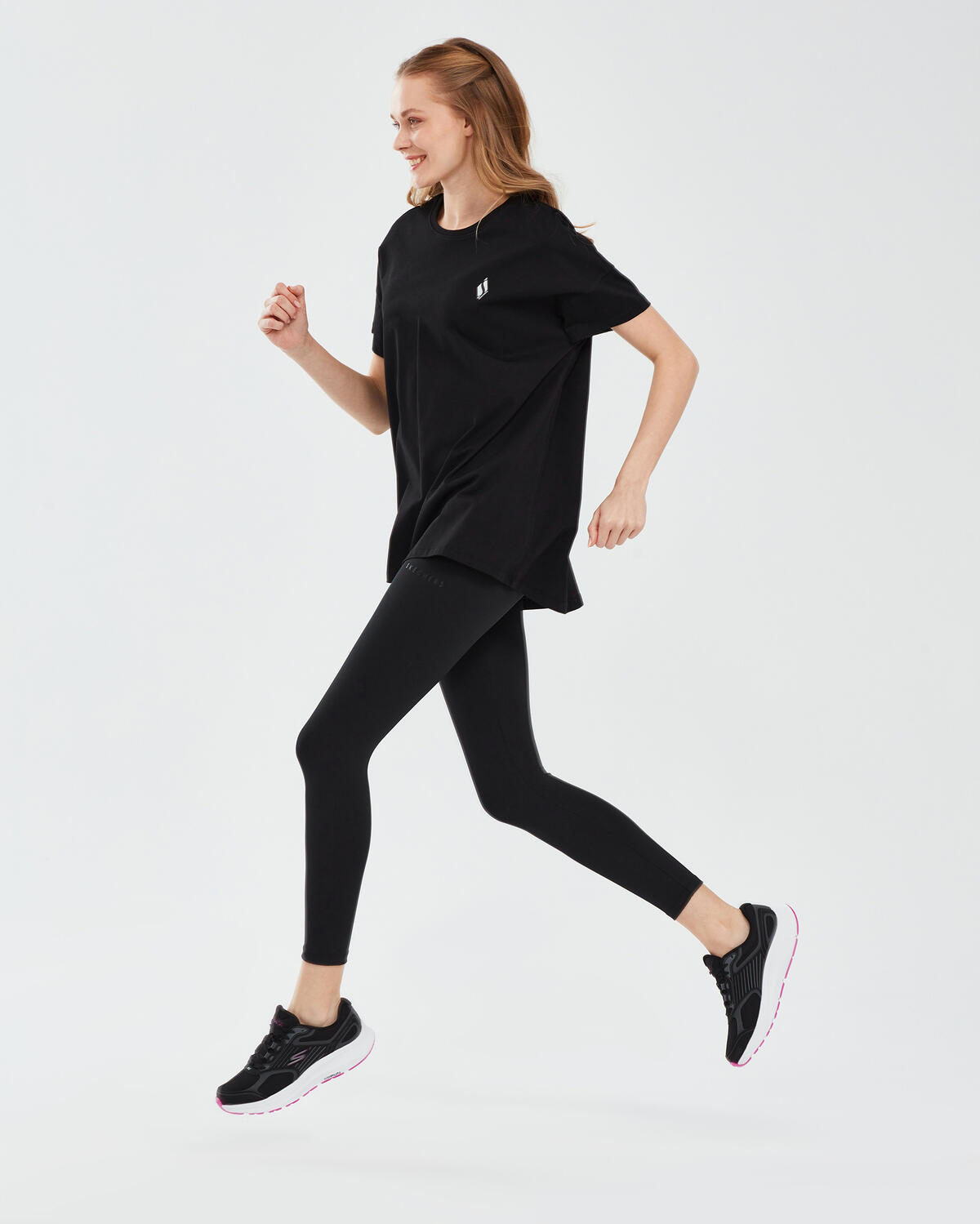 Skechers Performance Tops Crew Neck T-Shirt S221482-001 Siyah