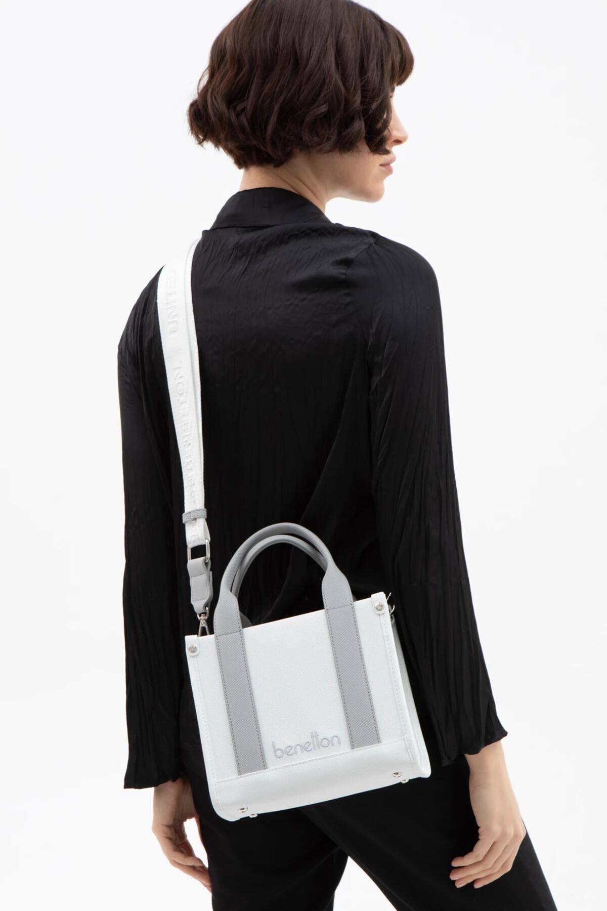 United Colors Of Benetton Kadın Kol Çantası BNT_1620 Beyaz-A.Gri United Colors Of Benetton Kadın Kol Çantası BNT_1620 Beyaz-A.Gri