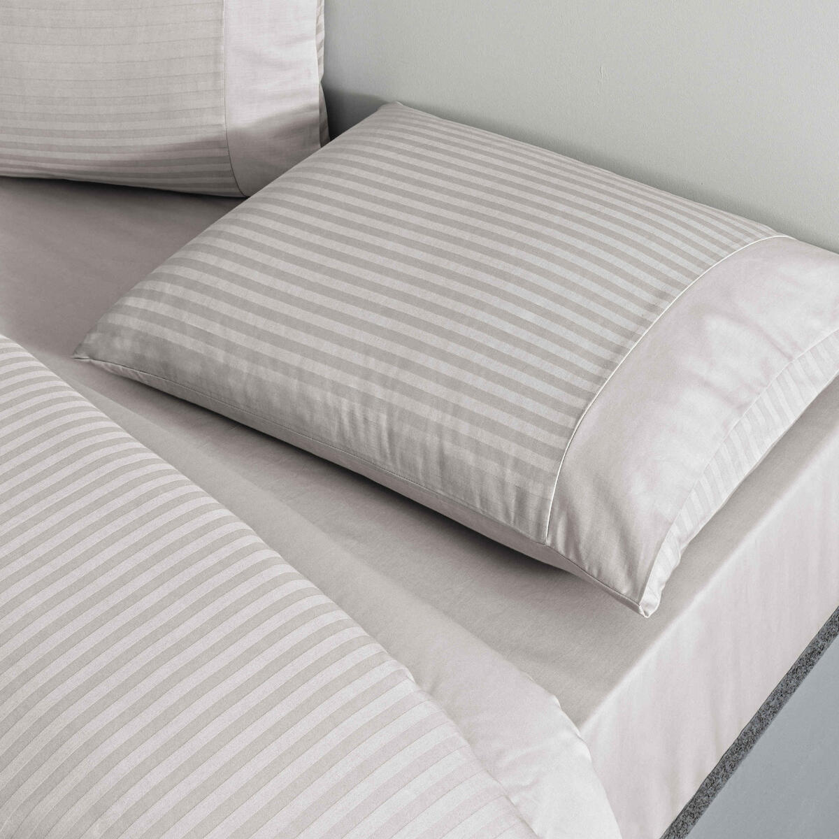 Taç Nt Çk Premium Basic Stripe Gri
