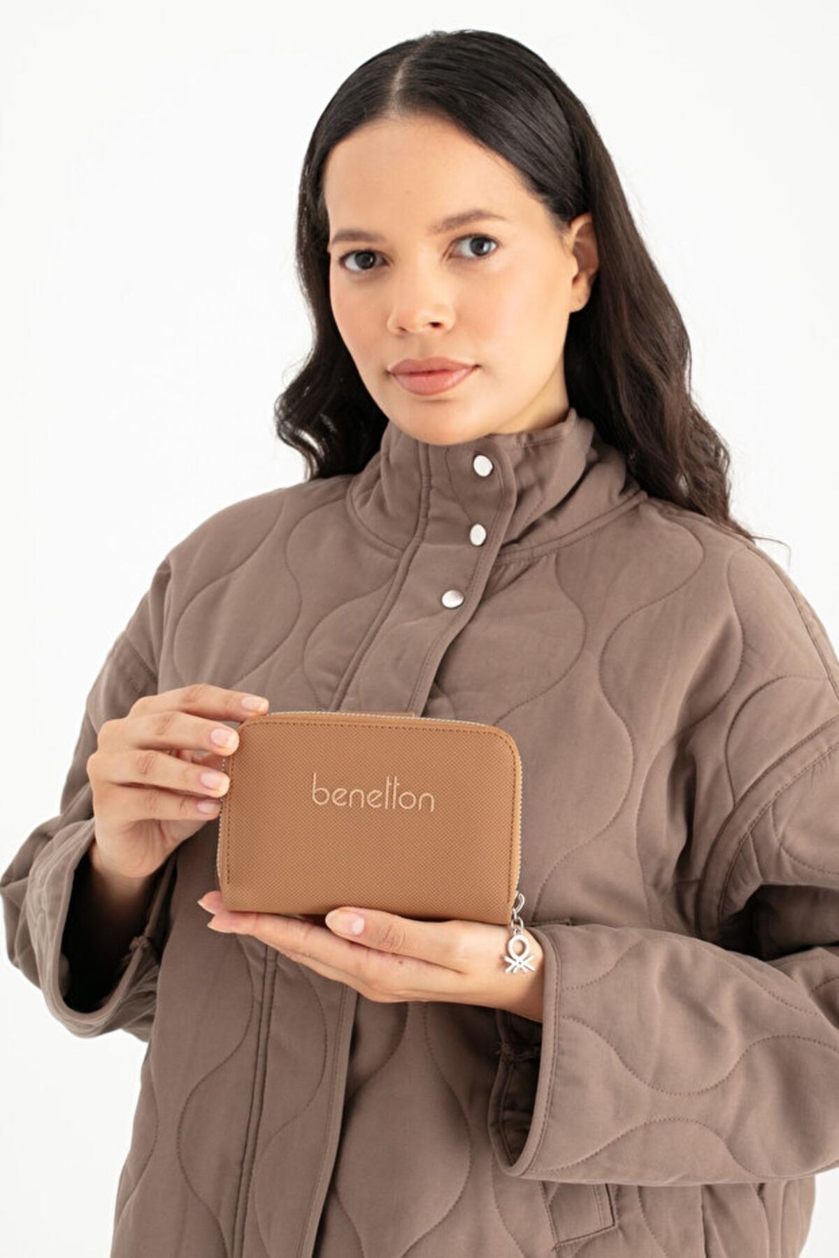 United Colors Of Benetton Kadın Cüzdan BNT_1658 Taba United Colors Of Benetton Kadın Cüzdan BNT_1658 Taba