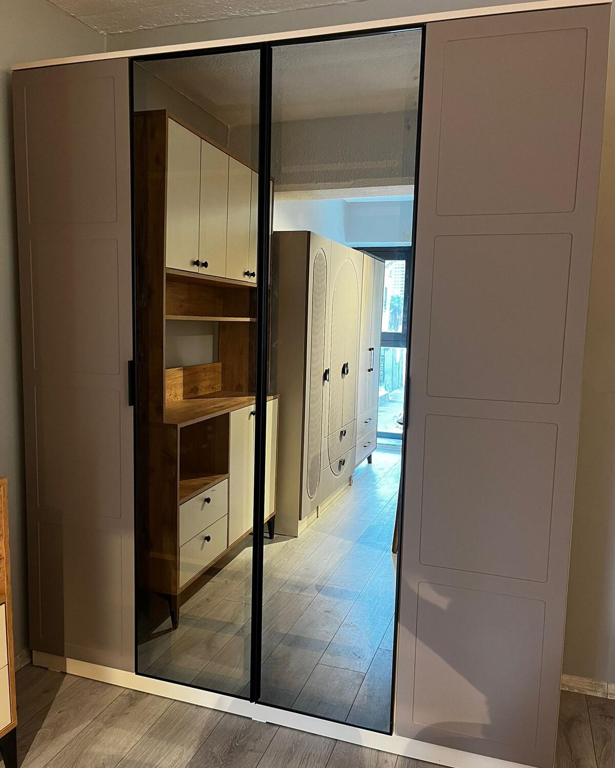 Chancolye Elbise Dolabı 4 Kapaklı Ece