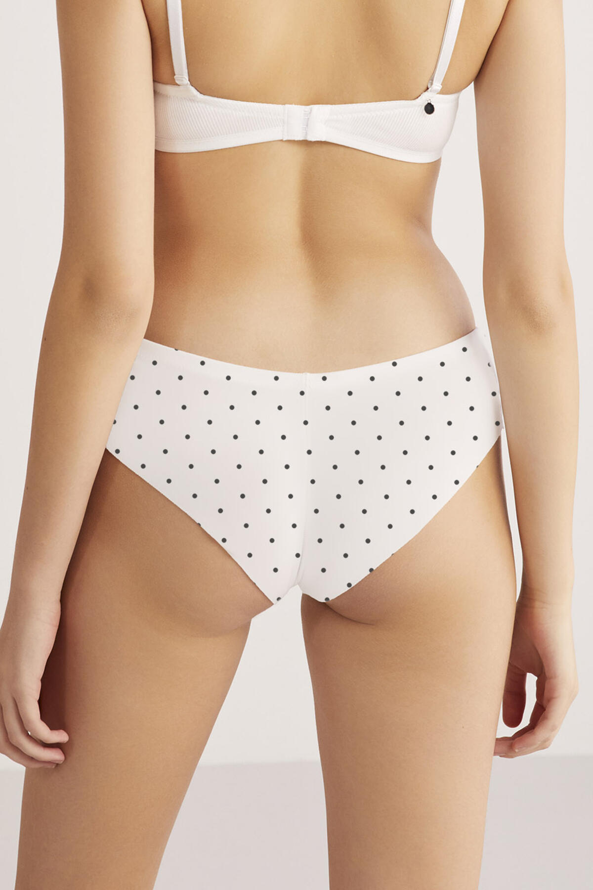 Kom Külot Polka Brazilian 241.002 Beyaz