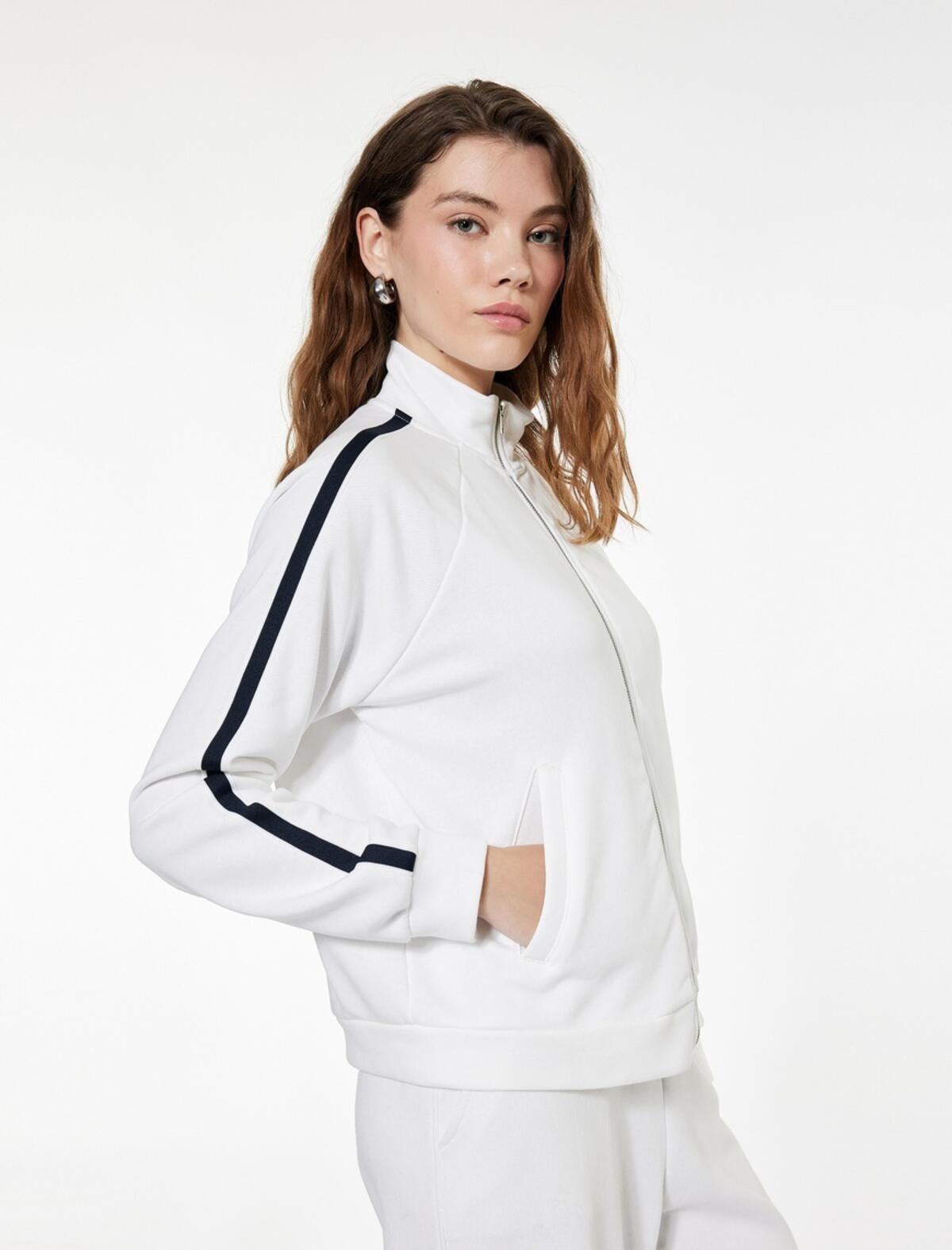 Koton Sweatshirt 6WAK10054EK Beyaz Koton Sweatshirt 6WAK10054EK Beyaz