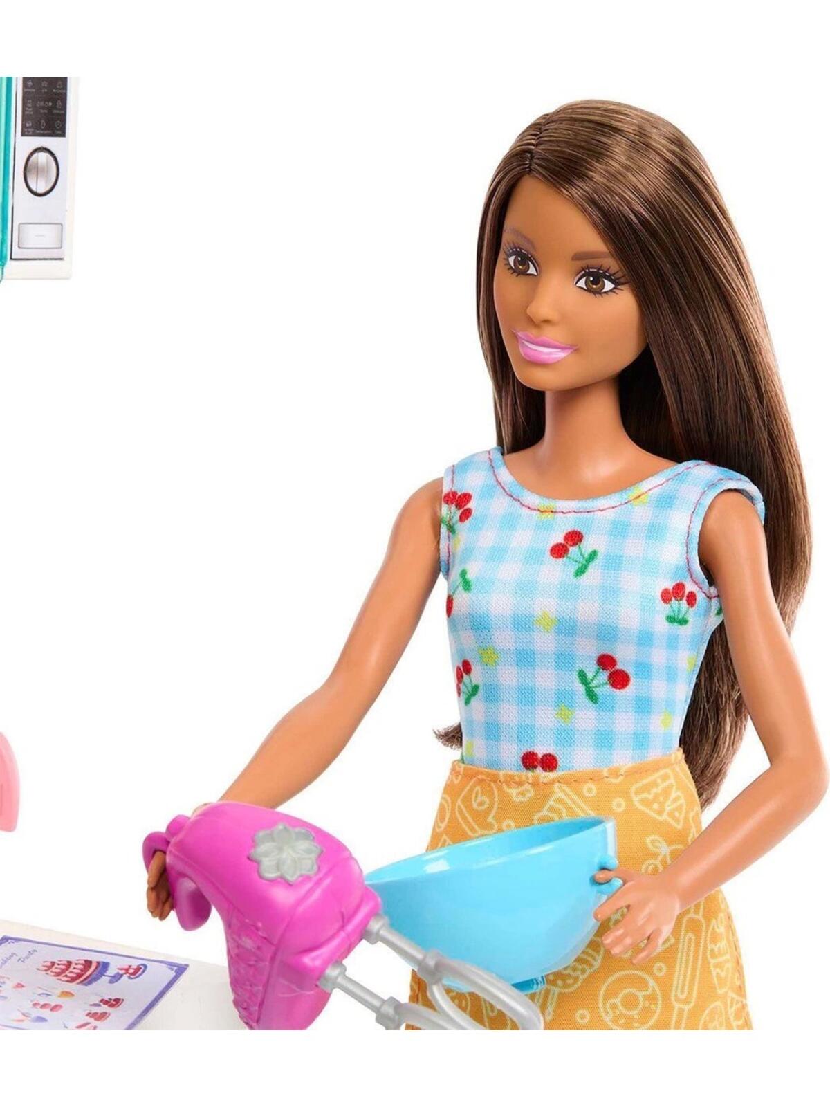 Barbie Brooklyn Ve Malibu Pasta Yapıyor Oyun Seti MTL-HJY94