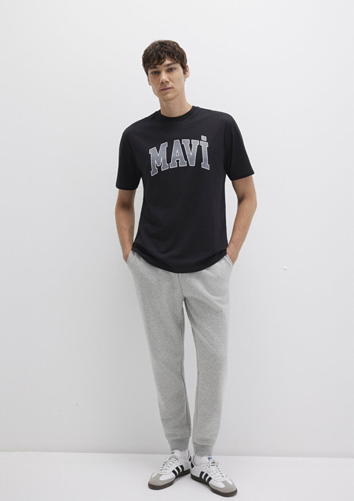 Mavi Tişört M0611711-900 Siyah