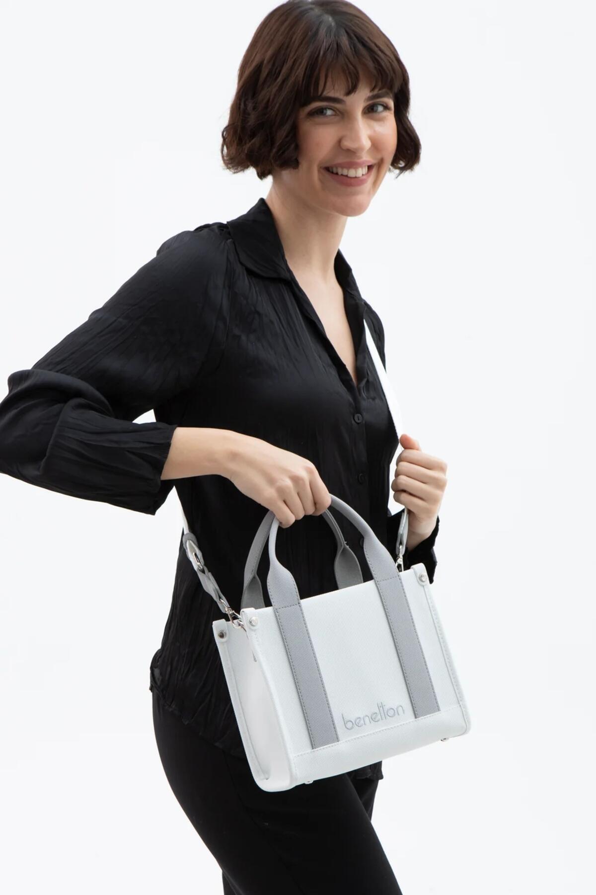 United Colors Of Benetton Kadın Kol Çantası BNT_1620 Beyaz-A.Gri United Colors Of Benetton Kadın Kol Çantası BNT_1620 Beyaz-A.Gri