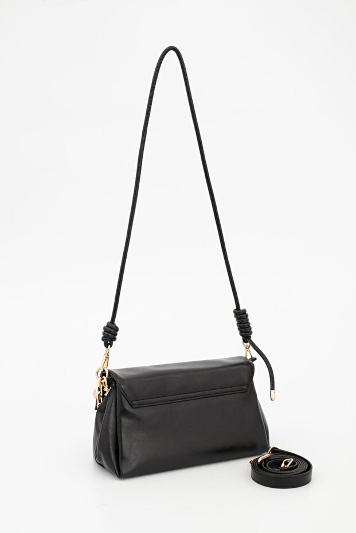 Sisley Kadın Kol Çantası SLY_234 Siyah Sisley Kadın Kol Çantası SLY_234 Siyah