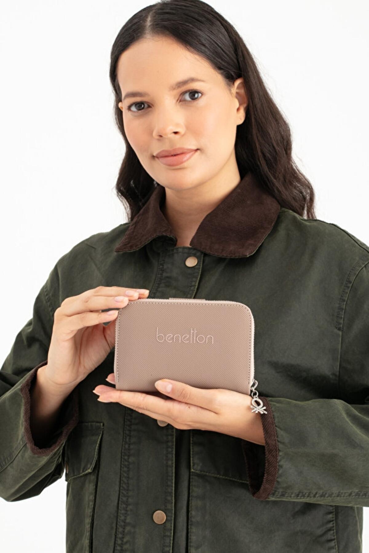 United Colors Of Benetton Kadın Cüzdan BNT_1658 Vizon United Colors Of Benetton Kadın Cüzdan BNT_1658 Vizon