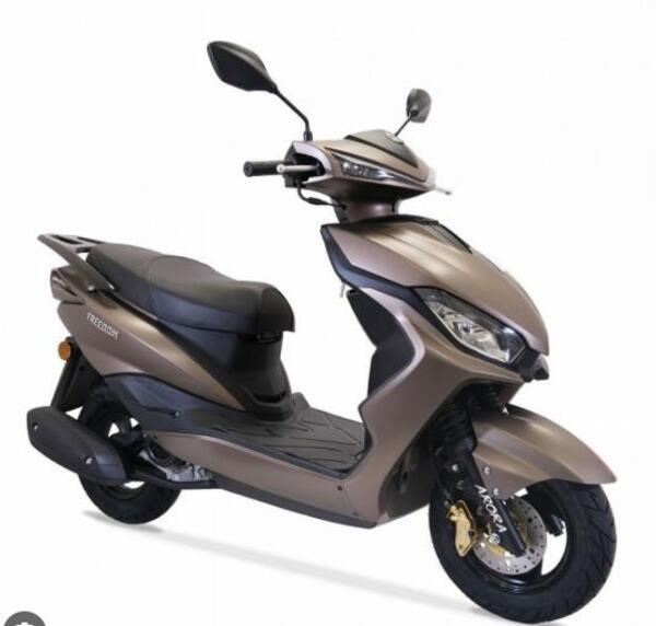 Arora Motosiklet Freedom 125 Kahverengi