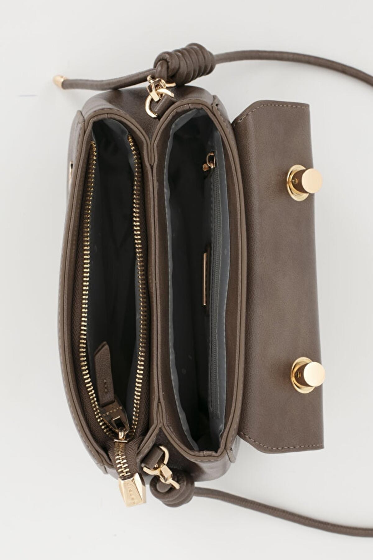 Sisley Kadın Kol Çantası SLY_235 Taş Sisley Kadın Kol Çantası SLY_235 Taş