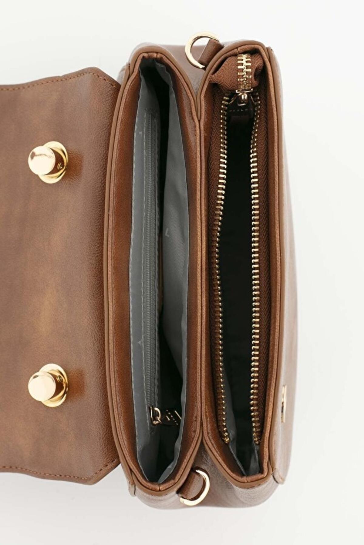 Sisley Kadın Kol Çantası SLY_235 Taba Sisley Kadın Kol Çantası SLY_235 Taba