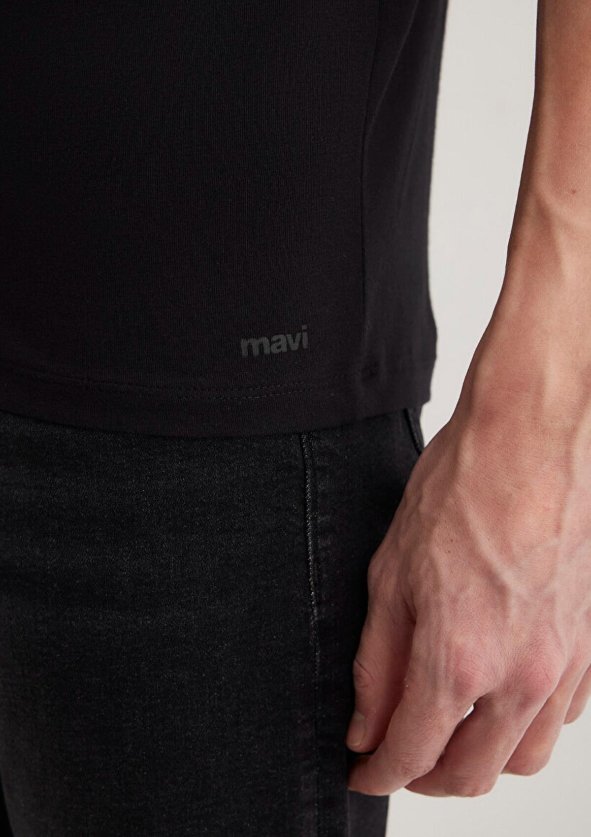 Mavi Tişört M061748-900 Siyah