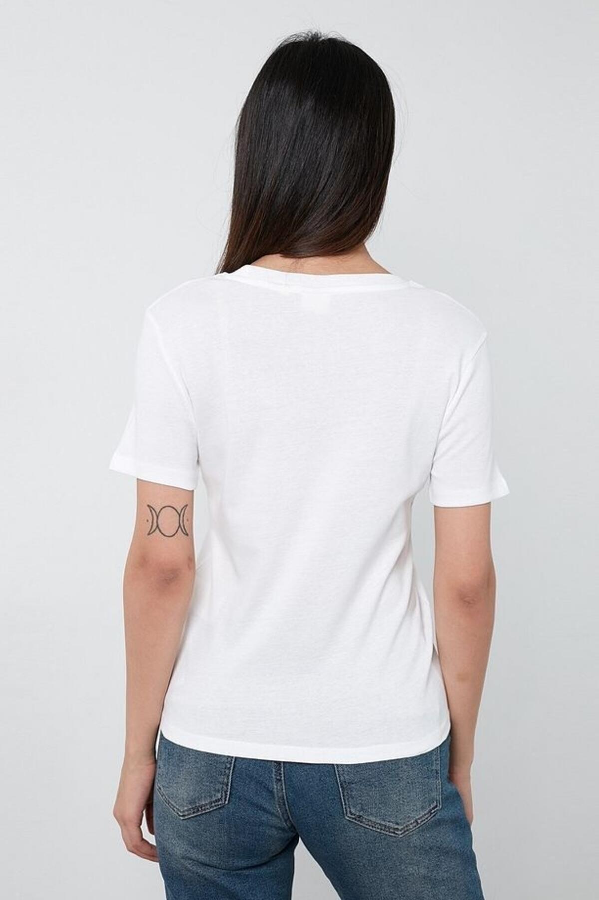 Levis Tişört 39185-0122 Beyaz