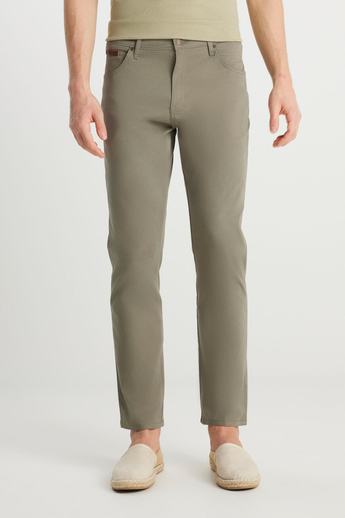 Wrangler Pantolon Texas W12SEA45 Haki