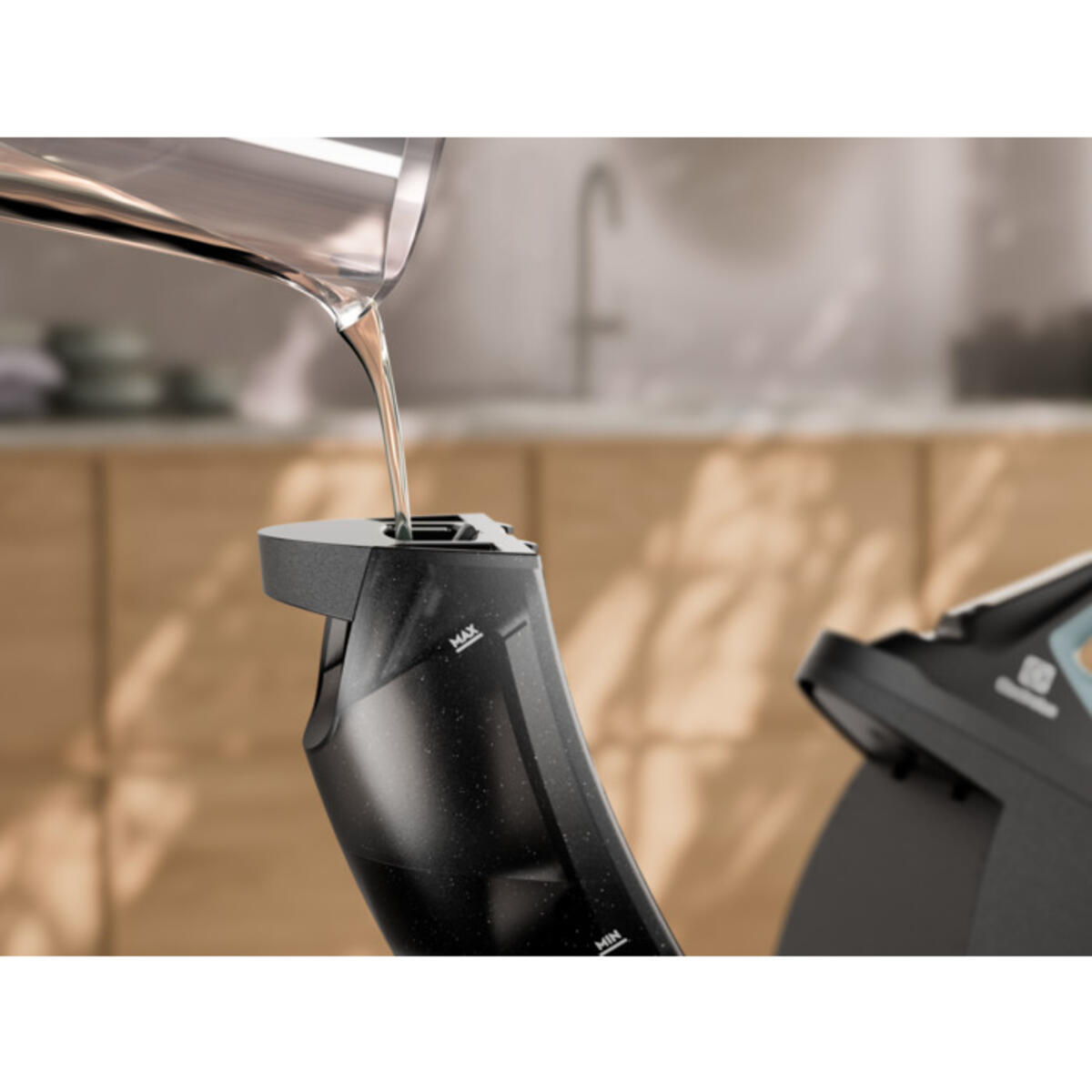 Electrolux Ütü Buharlı Kazanlı Renew E8St2-8og 910003908