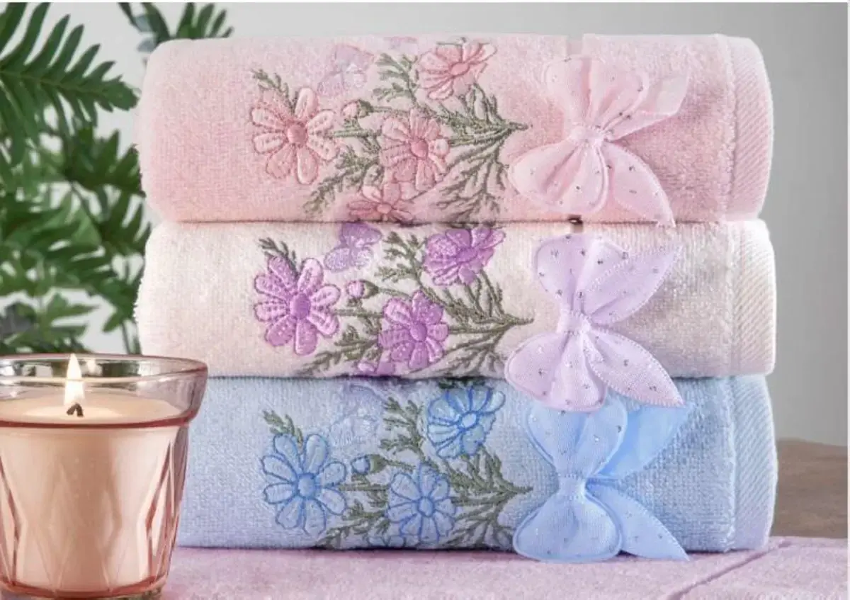 Özdilek Havlu Kutulu 4 Lü Nakışlı Bouqet Flowers