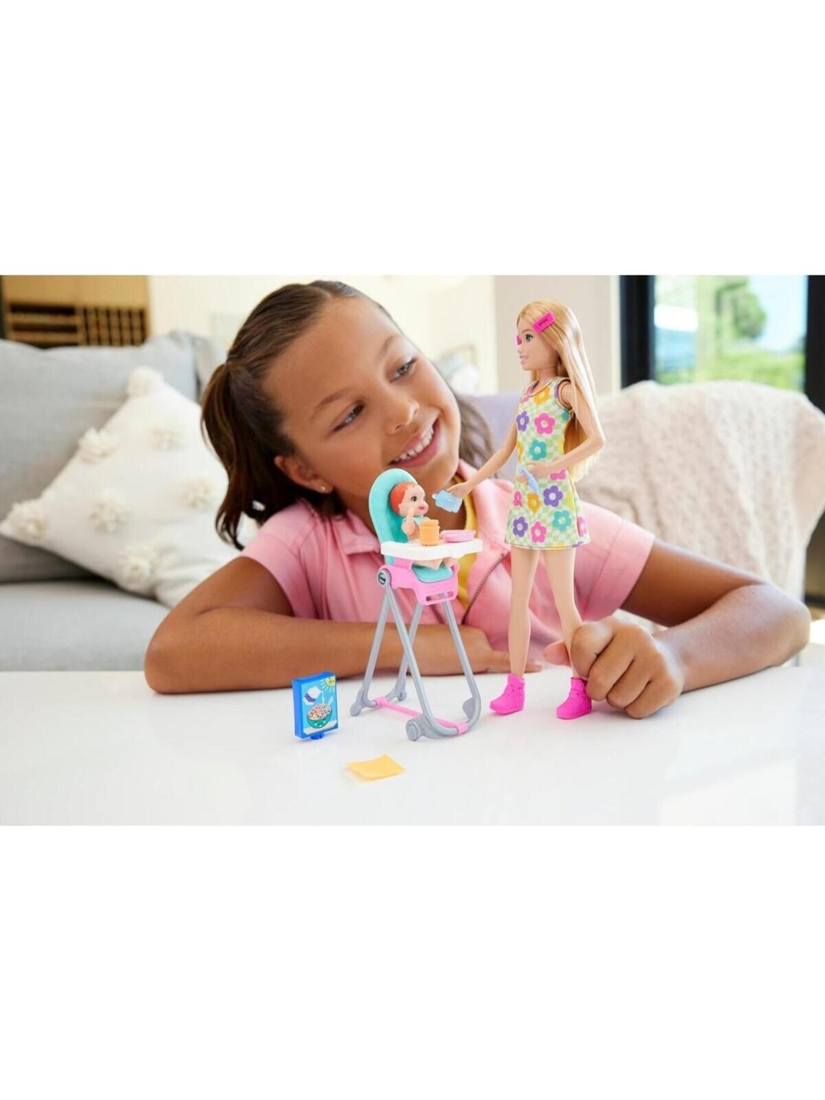 Barbie Skipper Bebek Bakıcısı Sarı Saçlı Bebek Ve Oyun Seti MTL-HTK35