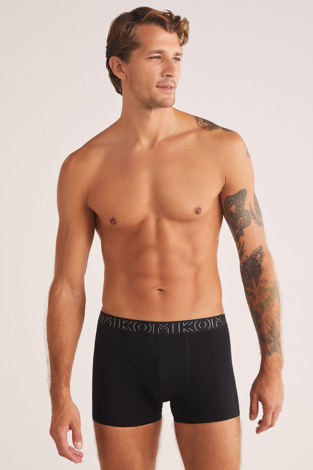 Kom Boxer Caprio 231.008 Siyah