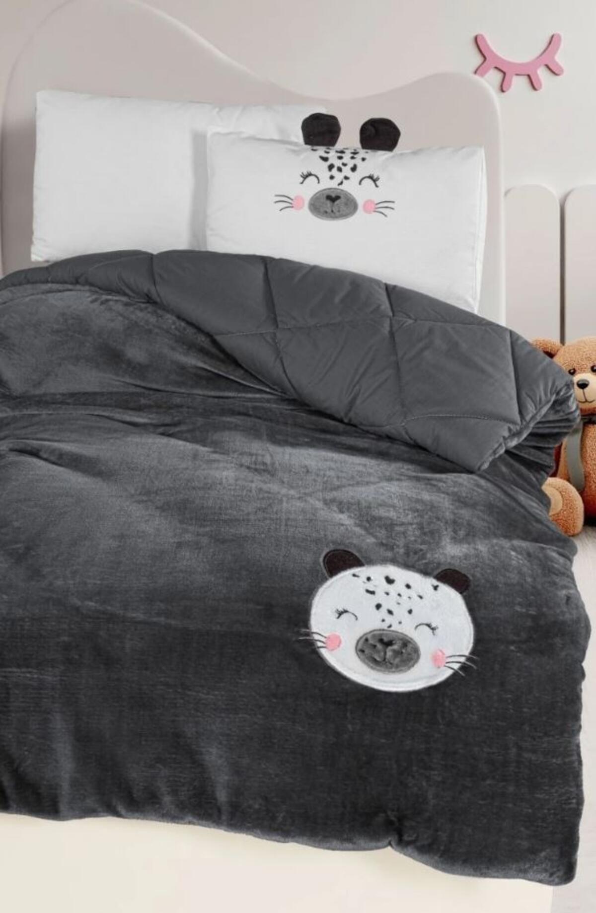 Kanz Yorgan Seti Nakışlı Welvet (Knz-012) Leo